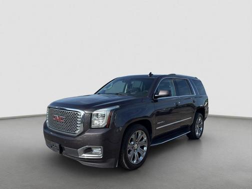 Gray 2017 GMC Yukon Denali