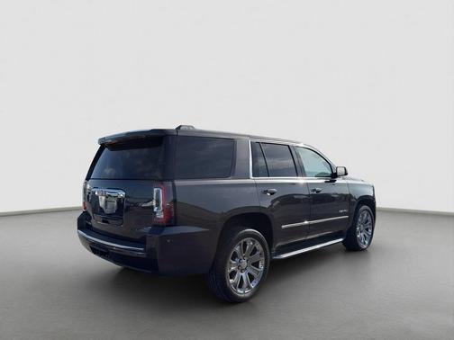Gray 2017 GMC Yukon Denali