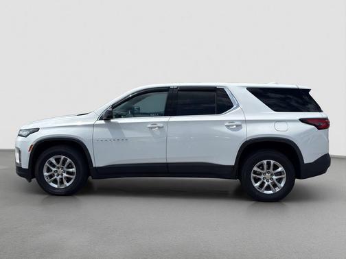 White 2023 Chevrolet Traverse LS