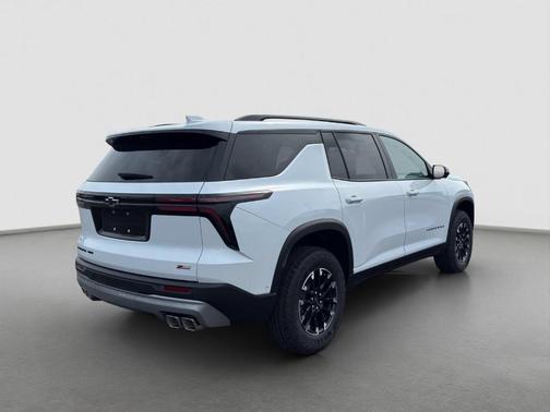 White 2026 Chevrolet Traverse Z71