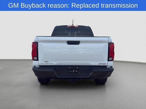 White 2024 Chevrolet Colorado ZR2