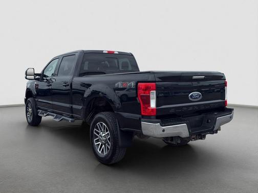 Black 2018 Ford F-350 Lariat Super Duty