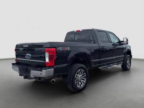 Black 2018 Ford F-350 Lariat Super Duty