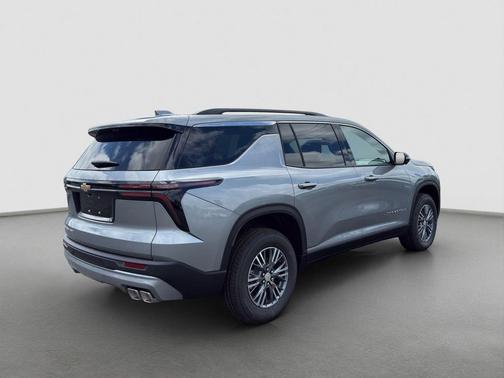 Gray 2026 Chevrolet Traverse LT