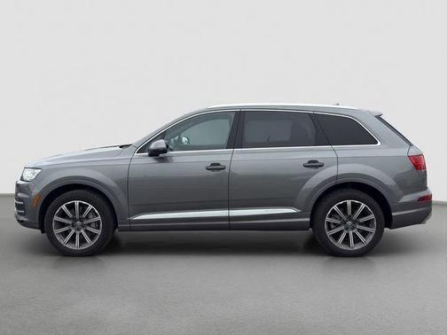 Graphite Gray Metallic 2017 Audi Q7 3.0T Prestige