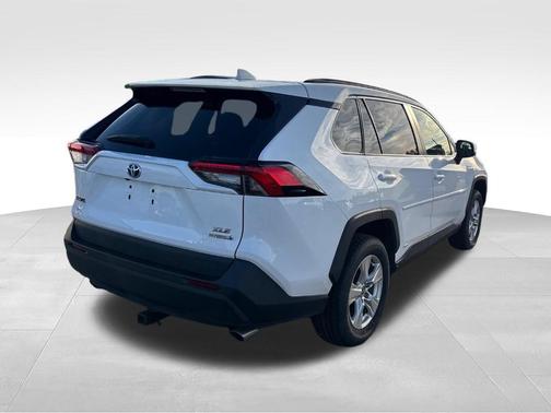 White 2021 Toyota RAV4 Hybrid XLE