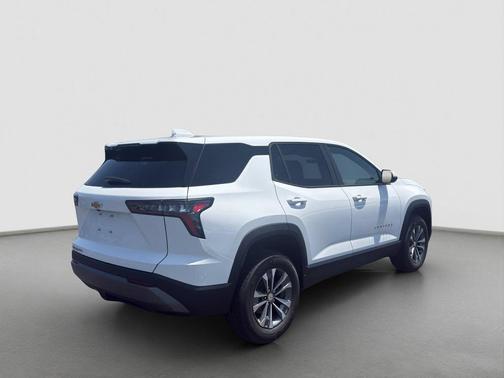 White 2027 Chevrolet Equinox LT