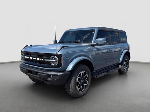 Gray 2025 Ford Bronco Outer Banks