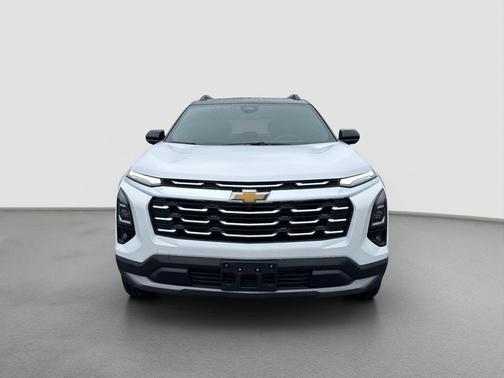 White 2026 Chevrolet Equinox LT
