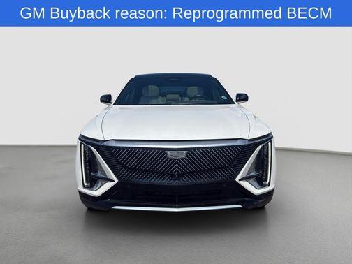 White 2024 Cadillac LYRIQ Luxury