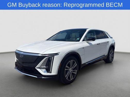 White 2024 Cadillac LYRIQ Luxury