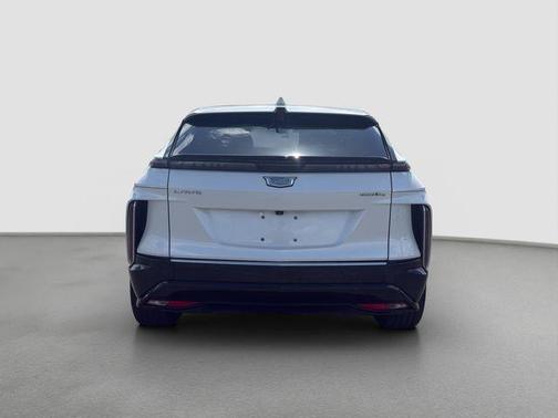 White 2024 Cadillac LYRIQ Luxury