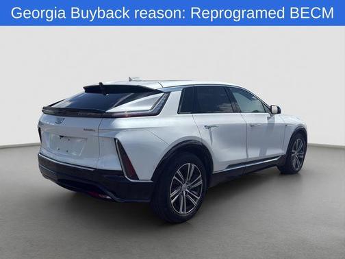 White 2024 Cadillac LYRIQ Luxury