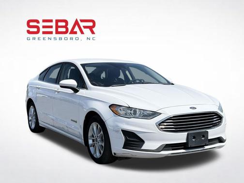 Oxford White 2019 Ford Fusion Hybrid SE