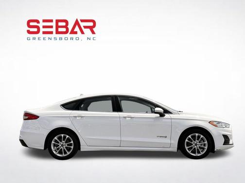 Oxford White 2019 Ford Fusion Hybrid SE