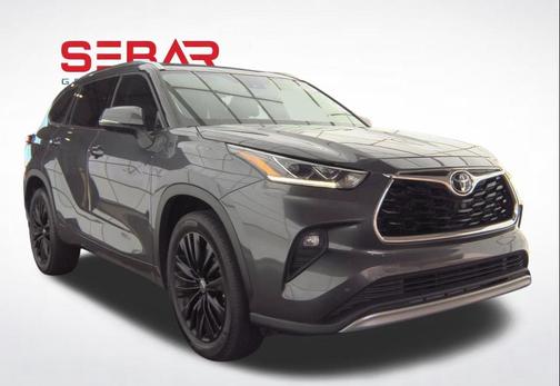Magnetic Gray Metallic 2021 Toyota Highlander Platinum