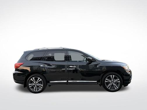 2018 Nissan Pathfinder Platinum