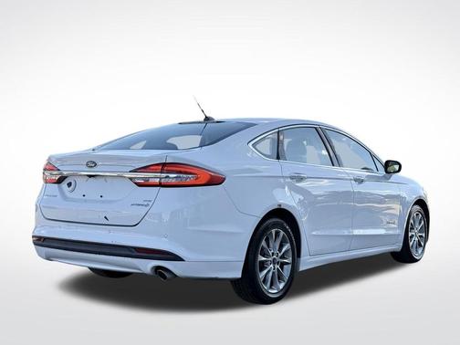 2017 Ford Fusion Hybrid SE