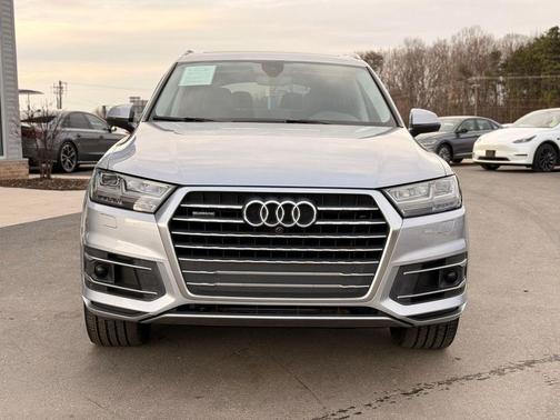 2019 Audi Q7 45 Premium Plus