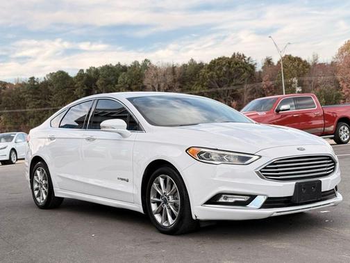 2017 Ford Fusion Hybrid SE