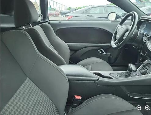 Pitch Black Clearcoat 2018 Dodge Challenger R/T