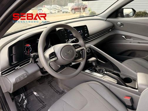 2021 Hyundai ELANTRA SE