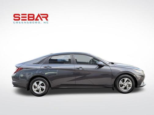 2021 Hyundai ELANTRA SE