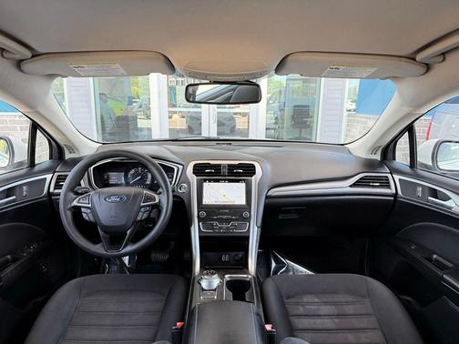 Oxford White 2019 Ford Fusion Hybrid SE