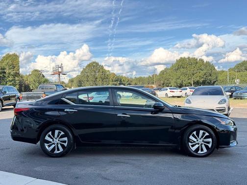 2023 Nissan Altima S FWD