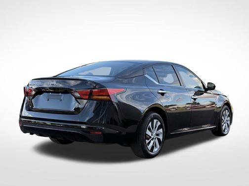 2023 Nissan Altima S FWD