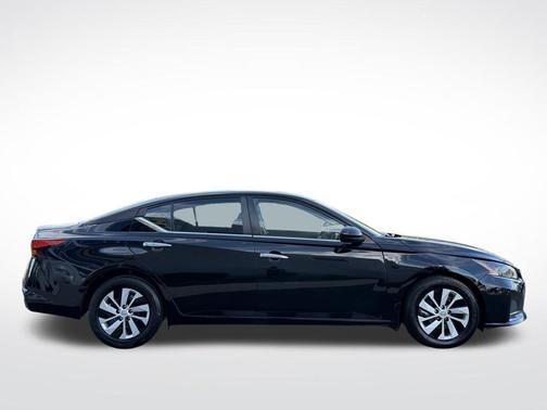 2023 Nissan Altima S FWD