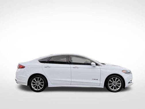 2017 Ford Fusion Hybrid SE