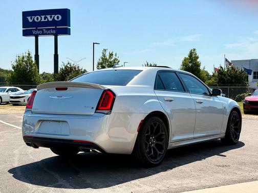 2020 Chrysler 300 S