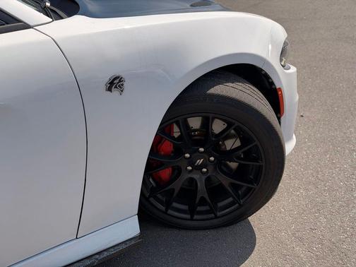 Bright White Clearcoat 2016 Dodge Charger SRT Hellcat