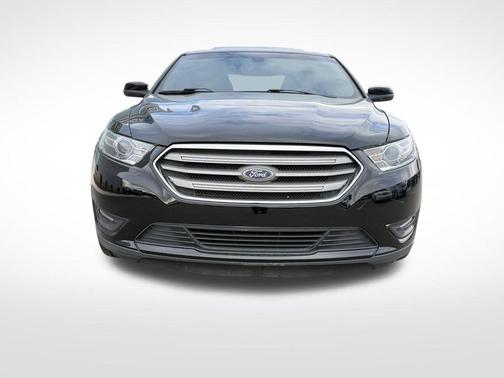 2018 Ford Taurus SEL