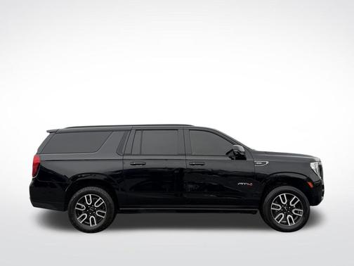 2021 GMC Yukon XL 4WD AT4