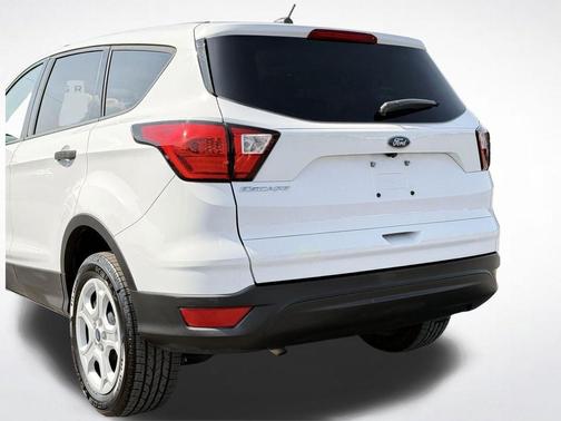 Oxford White 2019 Ford Escape S