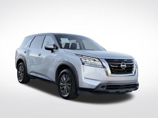2022 Nissan Pathfinder S 4WD
