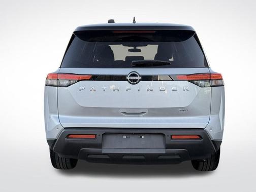 2022 Nissan Pathfinder S 4WD