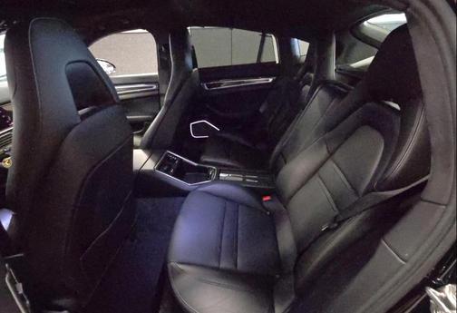 2017 Porsche Panamera Turbo
