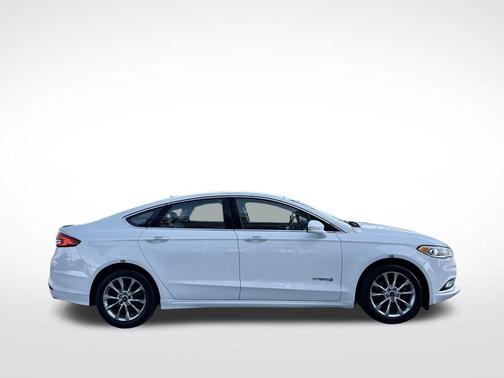 2017 Ford Fusion Hybrid SE
