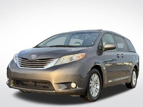 2017 Toyota Sienna XLE