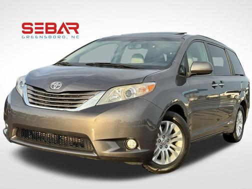 2017 Toyota Sienna XLE