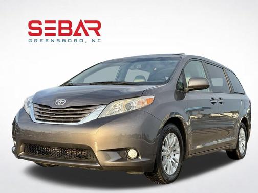 2017 Toyota Sienna XLE