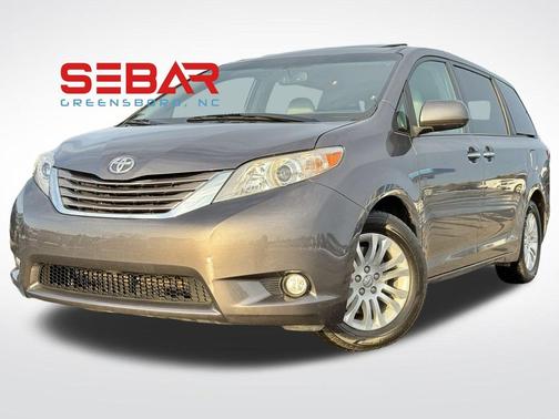 2017 Toyota Sienna XLE
