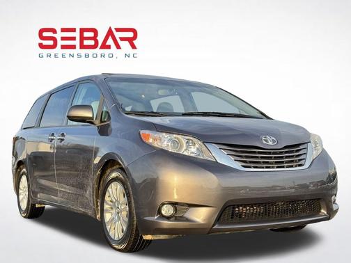 2017 Toyota Sienna XLE