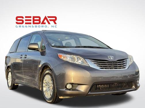 2017 Toyota Sienna XLE