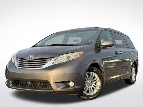 2017 Toyota Sienna XLE