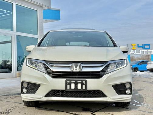 White Diamond Pearl 2019 Honda Odyssey EX-L