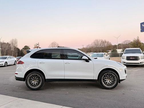 2018 Porsche Cayenne Platinum Edition